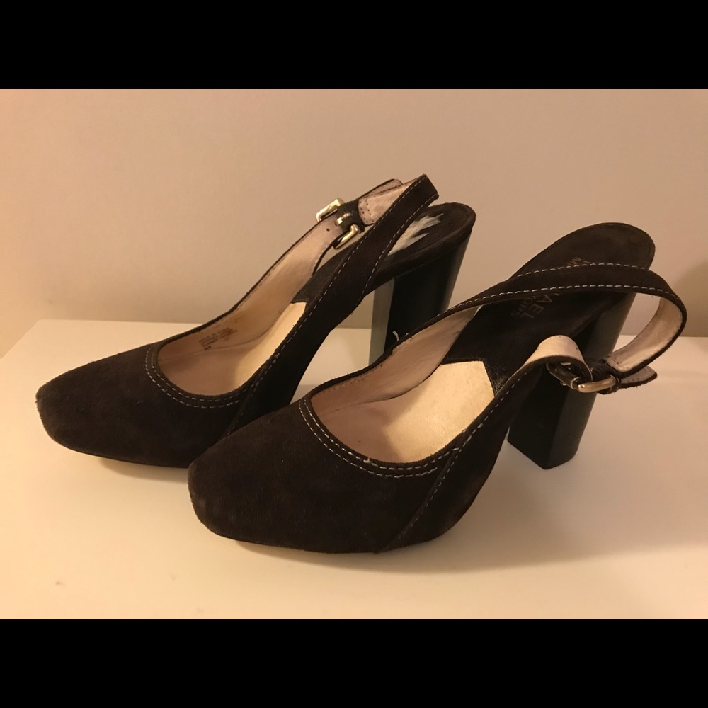 Michael Kors brown suede heel